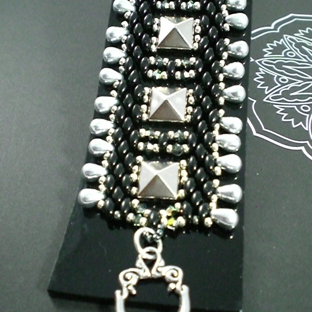 Super Duo And Pyramid Bead Bracelet; High Fashion; Ooak, Beadweaving
